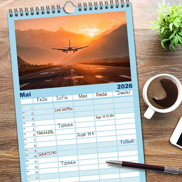 Produktbild: Familienplaner 2026 - Flugzeuge hautnah - Flugzeugkalender f&uuml;r Flugzeugliebhaber mit 5 Spalten (Wandkalender, 21 x 45 cm) CALVENDO