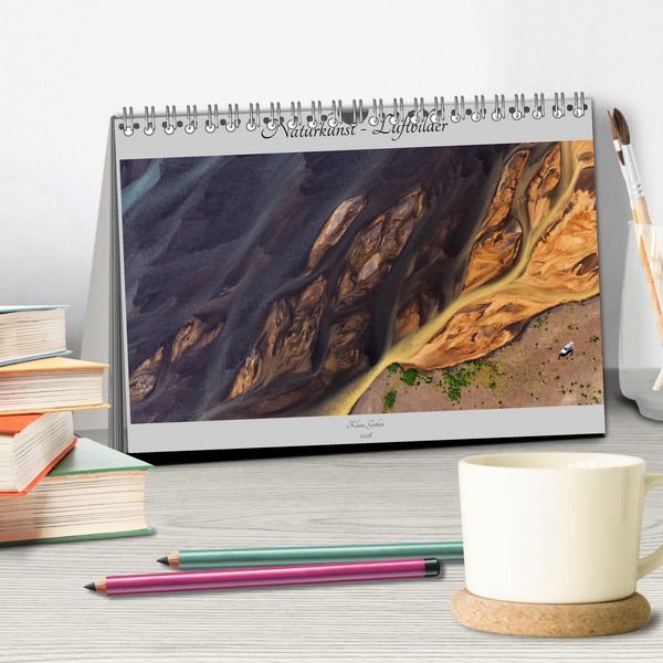 Produktbild: Naturkunst - Luftbilder (Tischkalender 2026 DIN A5 quer), CALVENDO Monatskalender