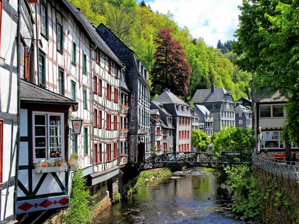 Produktbild: CALVENDO Puzzle Monschau | 1000 Teile Lege-Gr&ouml;&szlig;e 64x48cm Foto-Puzzle f&uuml;r gl&uuml;ckliche Stunden