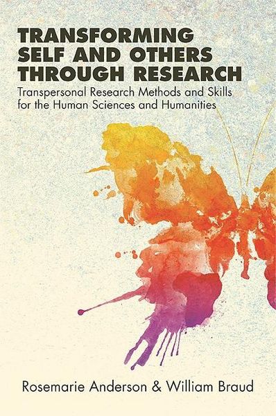 Produktbild: Transforming Self and Others through Research