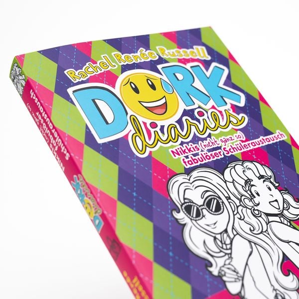 Produktbild: DORK Diaries, Band 11: Nikkis (nicht ganz so) fabul&ouml;ser Sch&uuml;leraustausch