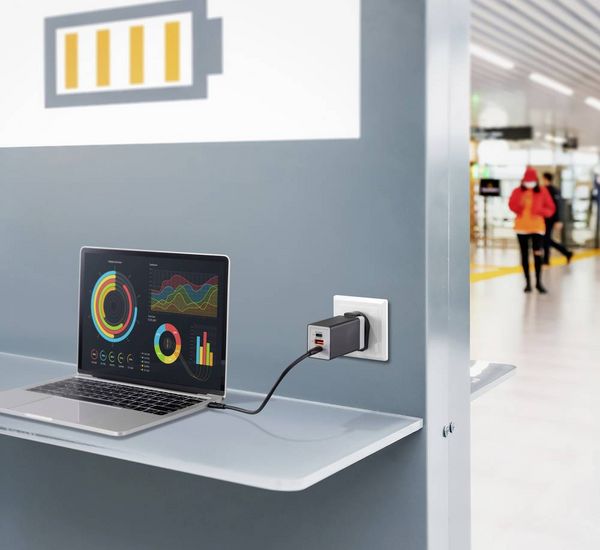 Produktbild: Sygonix SY-6903358 Reiseadapter PD 65W