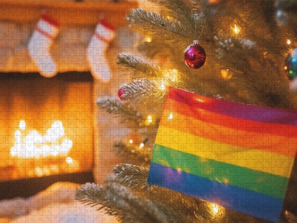 Produktbild: CALVENDO Puzzle Weihnachts-Pride - LGBTQ+ Stolz und Regenbogenfarben in der festlichen Jahreszeit | 2000 Teile Lege-Gr&ouml;&szlig;e 90x67cm Foto-Puzzle f&uuml;r gl&uuml;ckliche Stunden