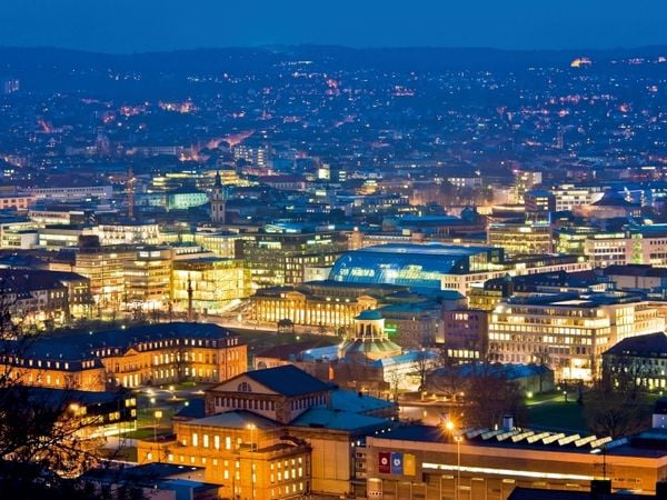Produktbild: CALVENDO Puzzle Blick auf die Innenstadt von Stuttgart bei Nacht | 1000 Teile Lege-Gr&ouml;&szlig;e 64x48cm Foto-Puzzle f&uuml;r gl&uuml;ckliche Stunden