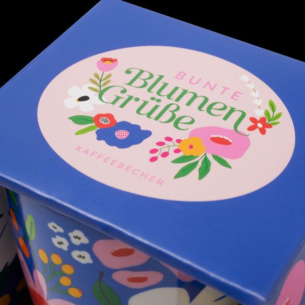 Produktbild: Bunte Blumengr&uuml;&szlig;e Kaffeebecher royalblau, 350 ml