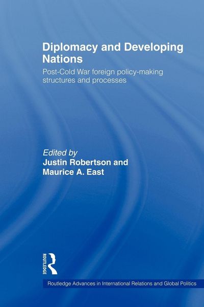 Produktbild: Diplomacy and Developing Nations