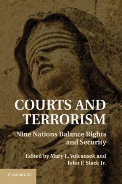Produktbild: Courts and Terrorism