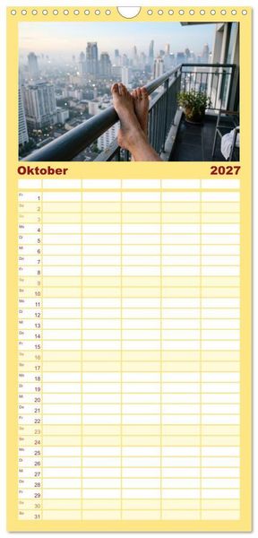 Produktbild: Familienplaner 2027 - Unten Ohne - Barfu&szlig; durchs Jahr mit 5 Spalten (Wandkalender, 21 x 45 cm) CALVENDO