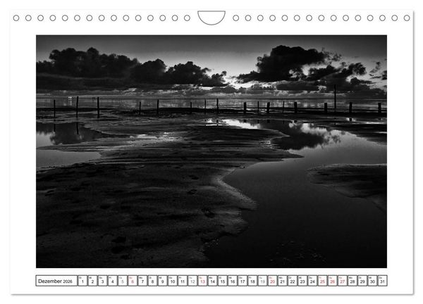 Produktbild: Am Strand von St. Peter-Ording SCHWARZ-WEISS (Wandkalender 2026 DIN A4 quer), CALVENDO Monatskalender