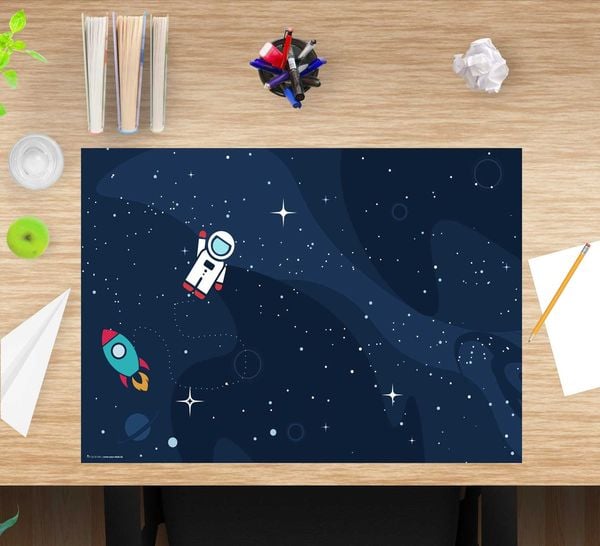 Produktbild: Cover-your-desk Schreibtischunterlage f&uuml;r Kinder und Erwachsene Astronaut im Weltraum, aus hochwertigem Vinyl , 60 x 40 cm