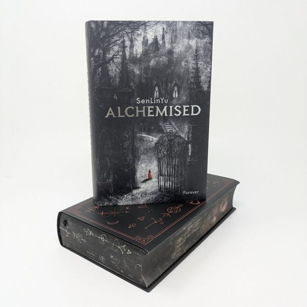Produktbild: Alchemised English Edition