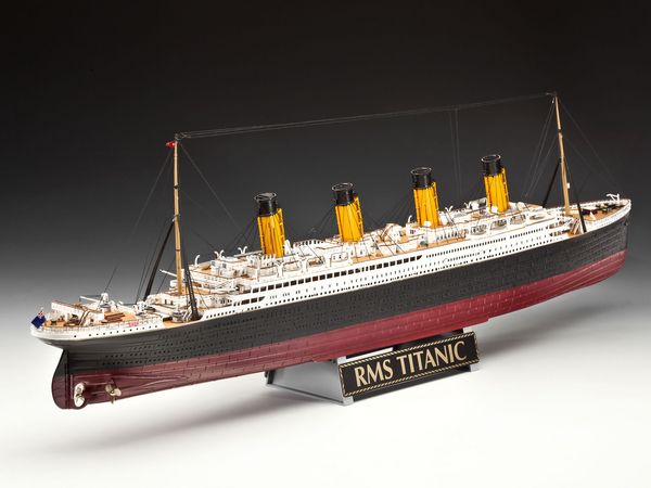 Produktbild: Revell Geschenkset: 100 Jahre Titanic, Ma&szlig;stab 1:400
