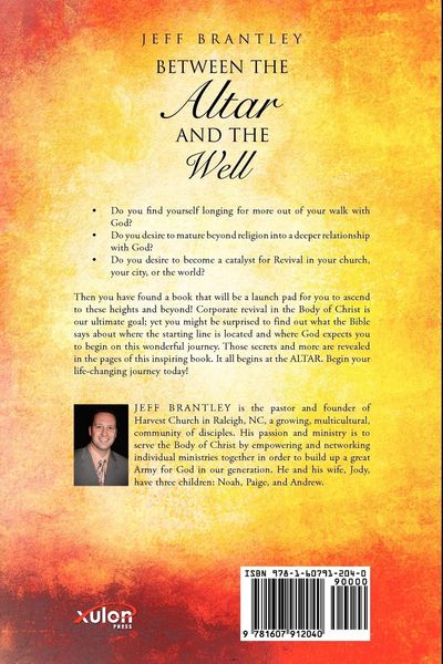 Produktbild: Between the Altar and the Well