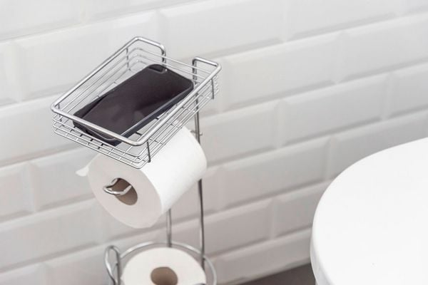 Produktbild: Toilettenpapierhalter stehend mit Ablage, Chrom, mit Ersatzrollenhalter