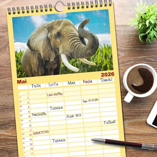 Produktbild: Familienplaner 2026 - Elefanten - Portraits der besonderen Art mit 5 Spalten (Wandkalender, 21 x 45 cm) CALVENDO