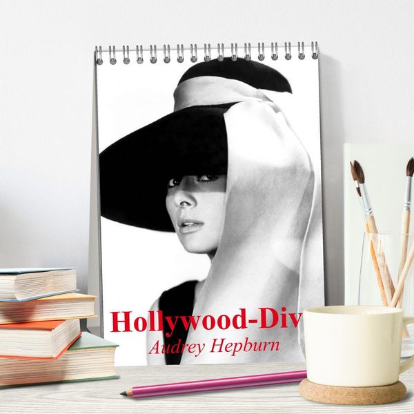 Produktbild: Hollywood-Diva - Audrey Hepburn (Tischkalender 2026 DIN A5 hoch), CALVENDO Monatskalender