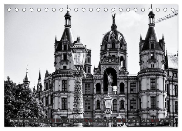 Produktbild: Ein Blick auf Schwerin (Tischkalender 2026 DIN A5 quer), CALVENDO Monatskalender