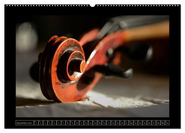 Produktbild: eine Violine (hochwertiger Premium Wandkalender 2026 DIN A2 quer), Kunstdruck in Hochglanz
