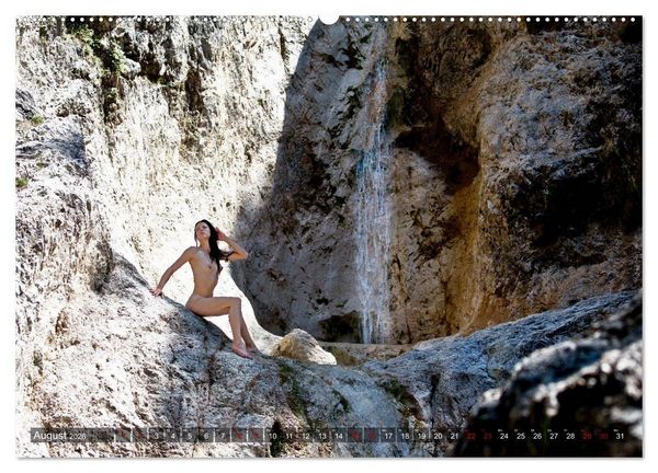 Produktbild: Akt und Natur - im Zauberwald (hochwertiger Premium Wandkalender 2026 DIN A2 quer), Kunstdruck in Hochglanz