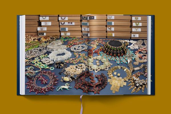 Produktbild: Costume Jewelry