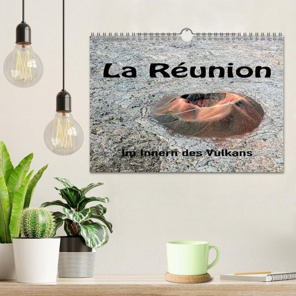 Produktbild: La R&eacute;union, Im Inneren des Vulkans (Wandkalender 2027 DIN A4 quer), CALVENDO Monatskalender