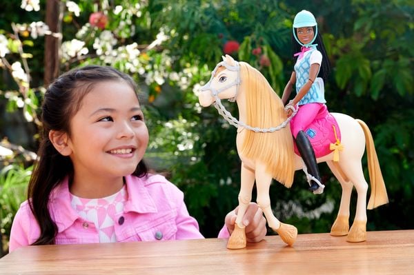Produktbild: Barbie Mysteries: Das geheimnisvolle Pferdeabenteuer&ldquo; Barbie Brooklyn&ldquo; Puppe mit Reitkleidung und Zubeh&ouml;r