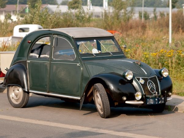 Produktbild: CALVENDO Puzzle 2CV | 1000 Teile Lege-Gr&ouml;&szlig;e 64x48cm Foto-Puzzle f&uuml;r gl&uuml;ckliche Stunden