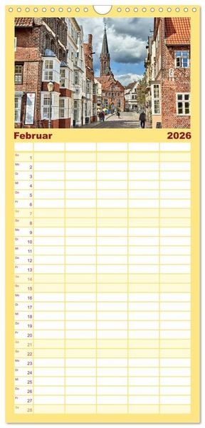 Produktbild: Familienplaner 2026 - L&Uuml;NEBURG Ein- und Ausblicke von Andreas Voigt mit 5 Spalten (Wandkalender, 21 x 45 cm) CALVENDO