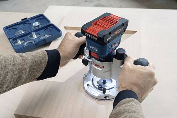 Produktbild: Bosch Professional GKF 18V-8 Kantenfr&auml;ser 18V