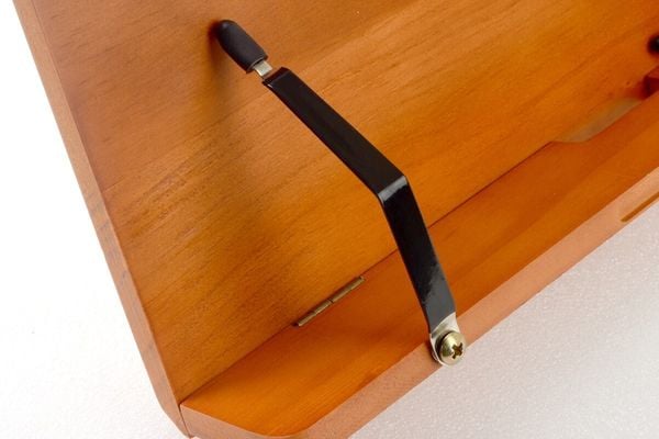 Buchständer aus Holz