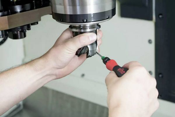 Produktbild: Drehmomentgriff 0,8-5,0 Nm automat.ausl&ouml;send einstellb.Griff-L.138mm WIHA