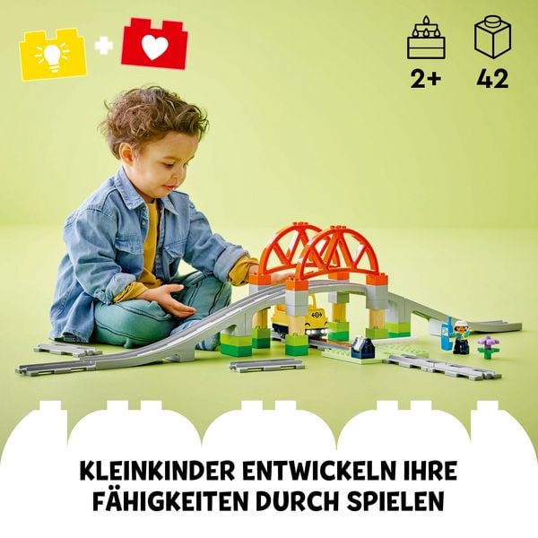 Produktbild: LEGO DUPLO Town 10426 Eisenbahnbr&uuml;cke und Schienen &ndash; Erweiterungsset