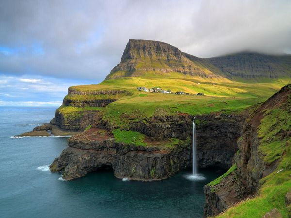 Produktbild: CALVENDO Puzzle K&uuml;ste bei Gasadalur, Insel Vagar, F&auml;r&ouml;er Inseln | 1000 Teile Lege-Gr&ouml;&szlig;e 64x48cm Foto-Puzzle f&uuml;r gl&uuml;ckliche Stunden