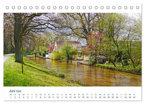 Produktbild: Moin aus Bremen. Herzlich willkommen in unserem Dorf mit Stra&szlig;enbahn (Tischkalender 2026 DIN A5 quer), CALVENDO Monatskalender