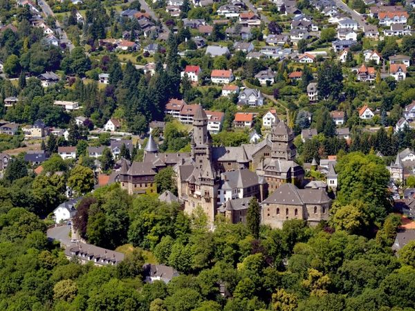 Produktbild: CALVENDO Puzzle Schlo&szlig; Braunfels | 1000 Teile Lege-Gr&ouml;&szlig;e 64x48cm Foto-Puzzle f&uuml;r gl&uuml;ckliche Stunden