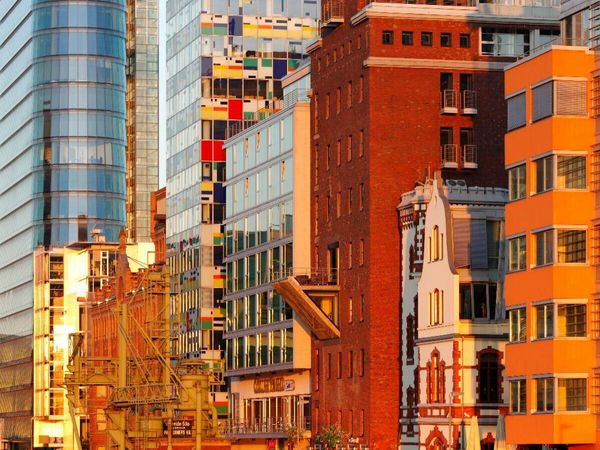 Produktbild: CALVENDO Puzzle Medienhafen | 1000 Teile Lege-Gr&ouml;&szlig;e 64x48cm Foto-Puzzle f&uuml;r gl&uuml;ckliche Stunden