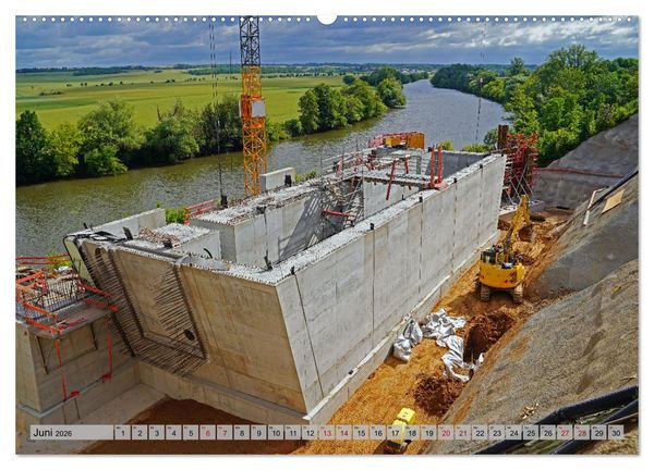Produktbild: Die Saalequerung Salzm&uuml;nde &ndash; Br&uuml;ckenbau der A143 (Wandkalender 2026 DIN A2 quer), CALVENDO Monatskalender