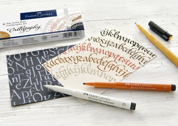 Produktbild: Faber-Castell Tuschestifte Pitt Artist Pens Calligraphy, 4er Etui, Colours