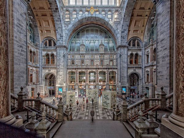 Produktbild: CALVENDO Puzzle Ein Motiv aus dem Kalender Antwerpens Hauptbahnhof - Eine Reise durch die Zeiten | 1000 Teile Lege-Gr&ouml;&szlig;e 64x48cm Foto-Puzzle f&uuml;r gl&uuml;ckliche Stunden