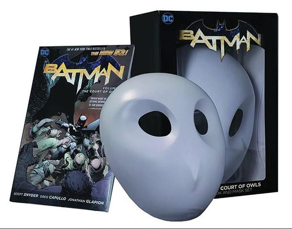 Produktbild: Batman: The Court of Owls Mask and Book Set