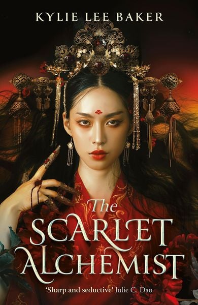 The Scarlet Alchemist, Taschenbuch von Kylie Lee Baker, Hodder And Stoughton, 978-1-399-72332-9