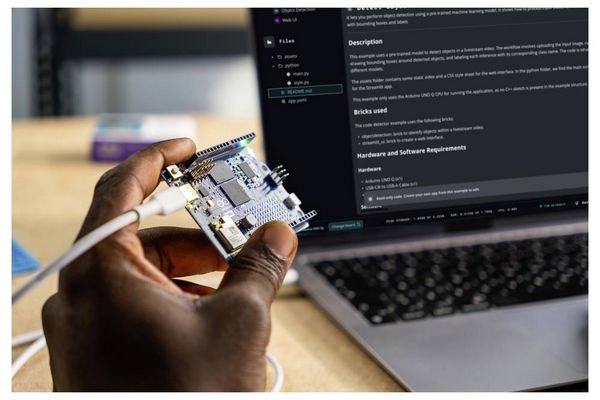 Produktbild: Arduino Uno Q ABX00162 (2GB / 16GB eMMC) 4 x 2.0GHz
