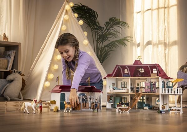 Produktbild: schleich&reg; 42706 Lakeside Wohnhaus mit Stall, 179 Teile