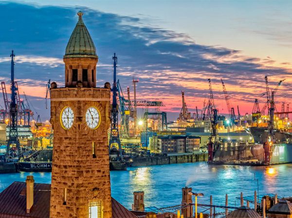 Produktbild: CALVENDO Puzzle Hamburg Landungsbr&uuml;cken | 2000 Teile Lege-Gr&ouml;&szlig;e 90x67cm Foto-Puzzle f&uuml;r gl&uuml;ckliche Stunden