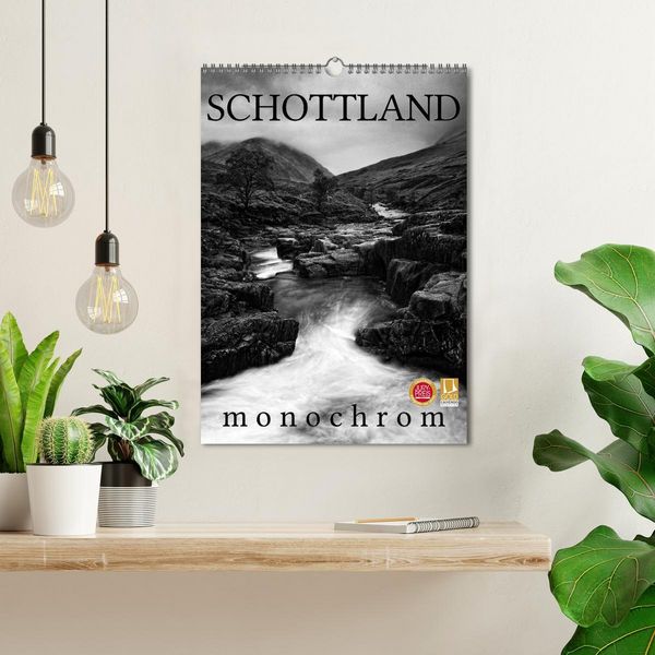 Produktbild: Schottland Monochrom (Wandkalender 2026 DIN A3 hoch), CALVENDO Monatskalender