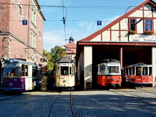 Produktbild: CALVENDO Puzzle Ein Motiv aus dem Kalender Naumburgs historische Stra&szlig;enbahn | 1000 Teile Lege-Gr&ouml;&szlig;e 64x48cm Foto-Puzzle f&uuml;r gl&uuml;ckliche Stunden