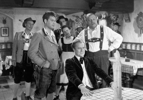 Produktbild: Ludwig Ganghofer Komplettbox (u.a. Schloss Hubertus / Der J&auml;ger von Fall / Das Schweigen im Walde / Der Edelwei&szlig;k&ouml;nig / Waldrausch / Gewitter im Mai / Der Ochsenkrieg / Der Mann im Salz) [32 DVDs]