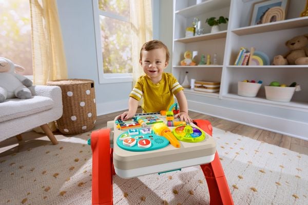 Produktbild: Fisher-Price 4-in-1 Spieltisch und Staffelei, Babys und Kleinkinder, elektronisches Lernspielzeug, mehrsprachige Version