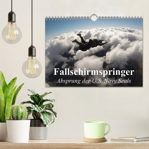 Produktbild: Fallschirmspringer. Absprung der U.S. Navy Seals (Wandkalender 2026 DIN A4 quer), CALVENDO Monatskalender