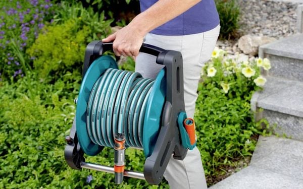 Produktbild: GARDENA 08007-20 Classic 50 Schlauchtrommel 1 St. Schwarz, T&uuml;rkis, Orange